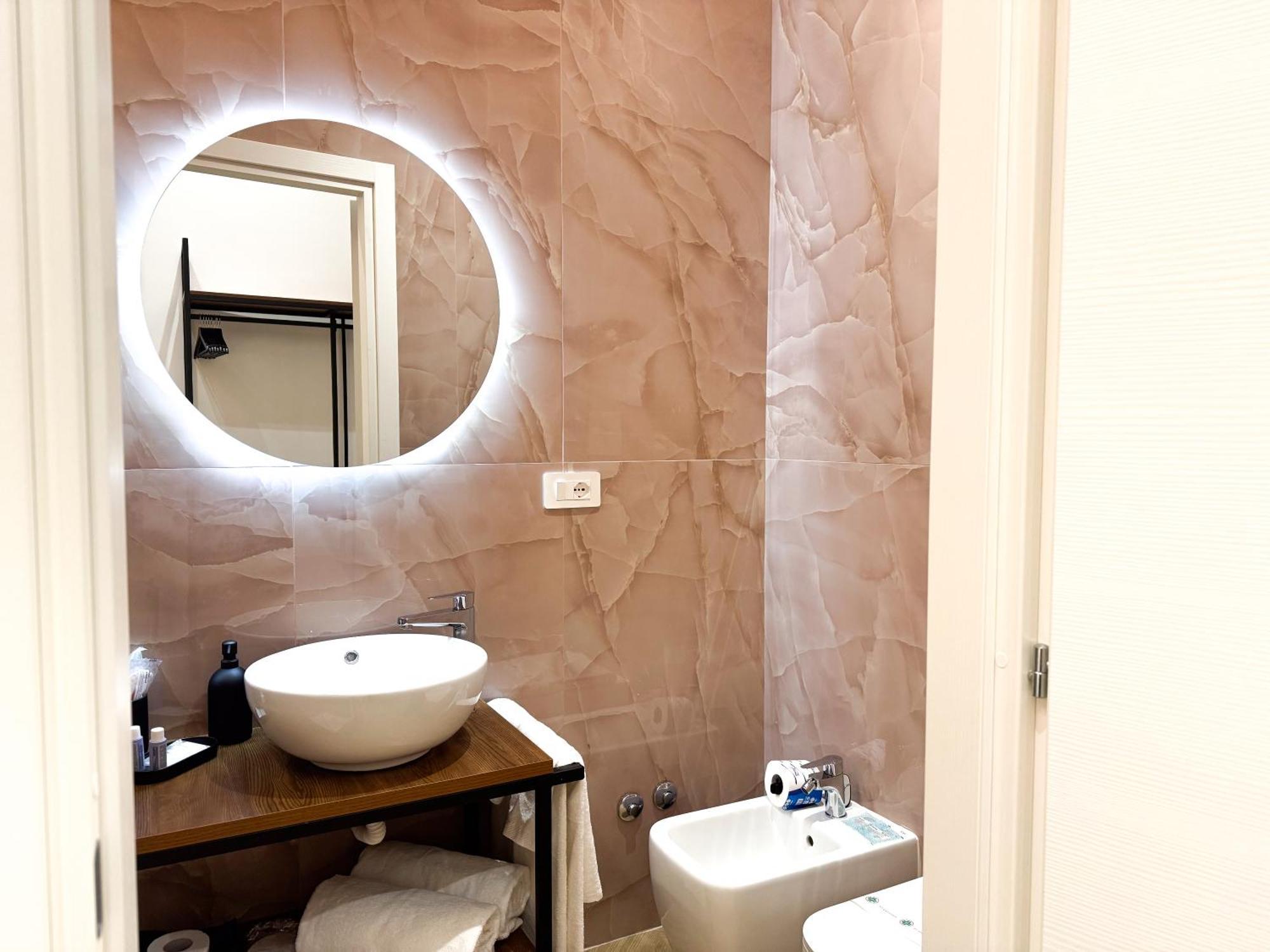 Toledo Luxury Rooms - Lr Collection Napoli Eksteriør billede